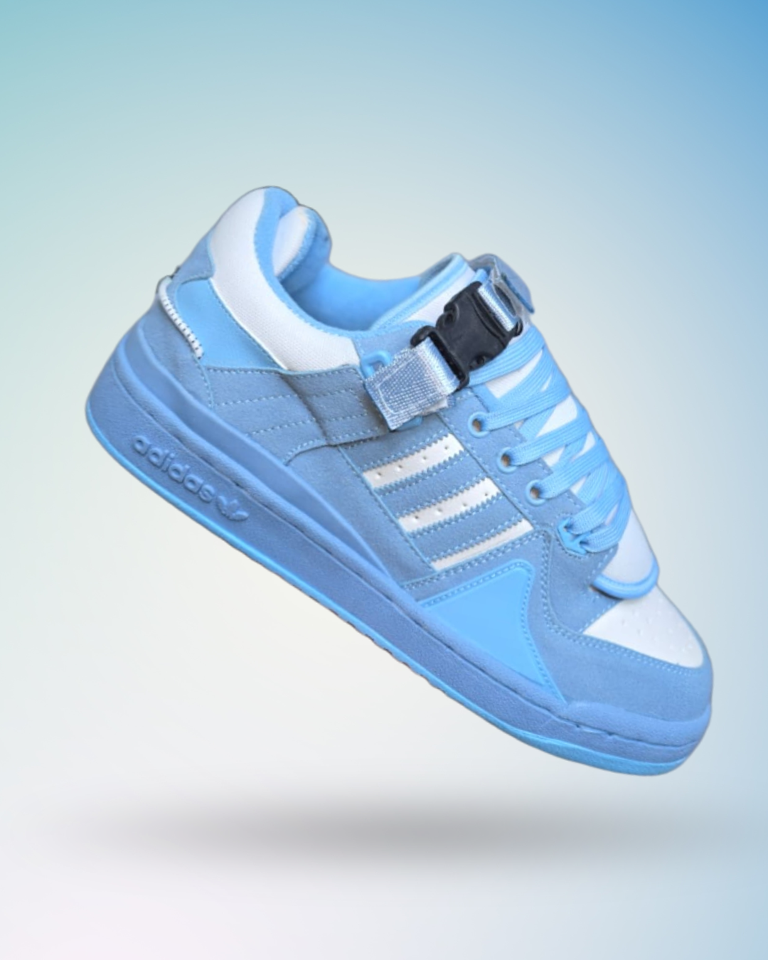 Zapatilla Adidas Forum x BAD BUNNY color celeste  para hombre, tallas del 39 al 43