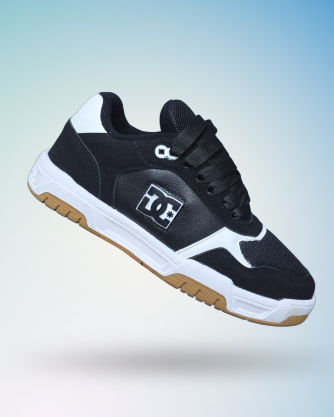 Zapatilla DC negra blanca suela marron, tallas del 39 al 43
